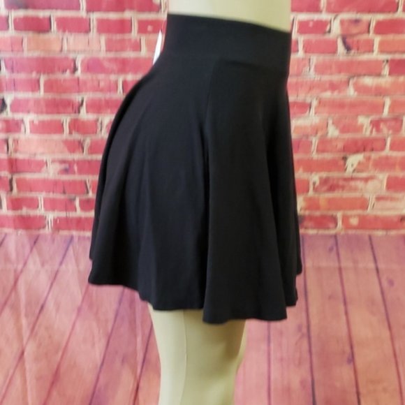 Pins & needles skater Black stretchy mini skirt XS - Picture 5 of 6